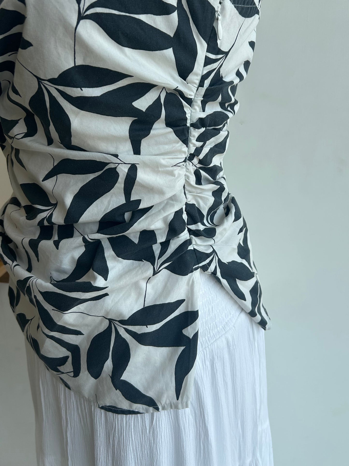One shoulder top