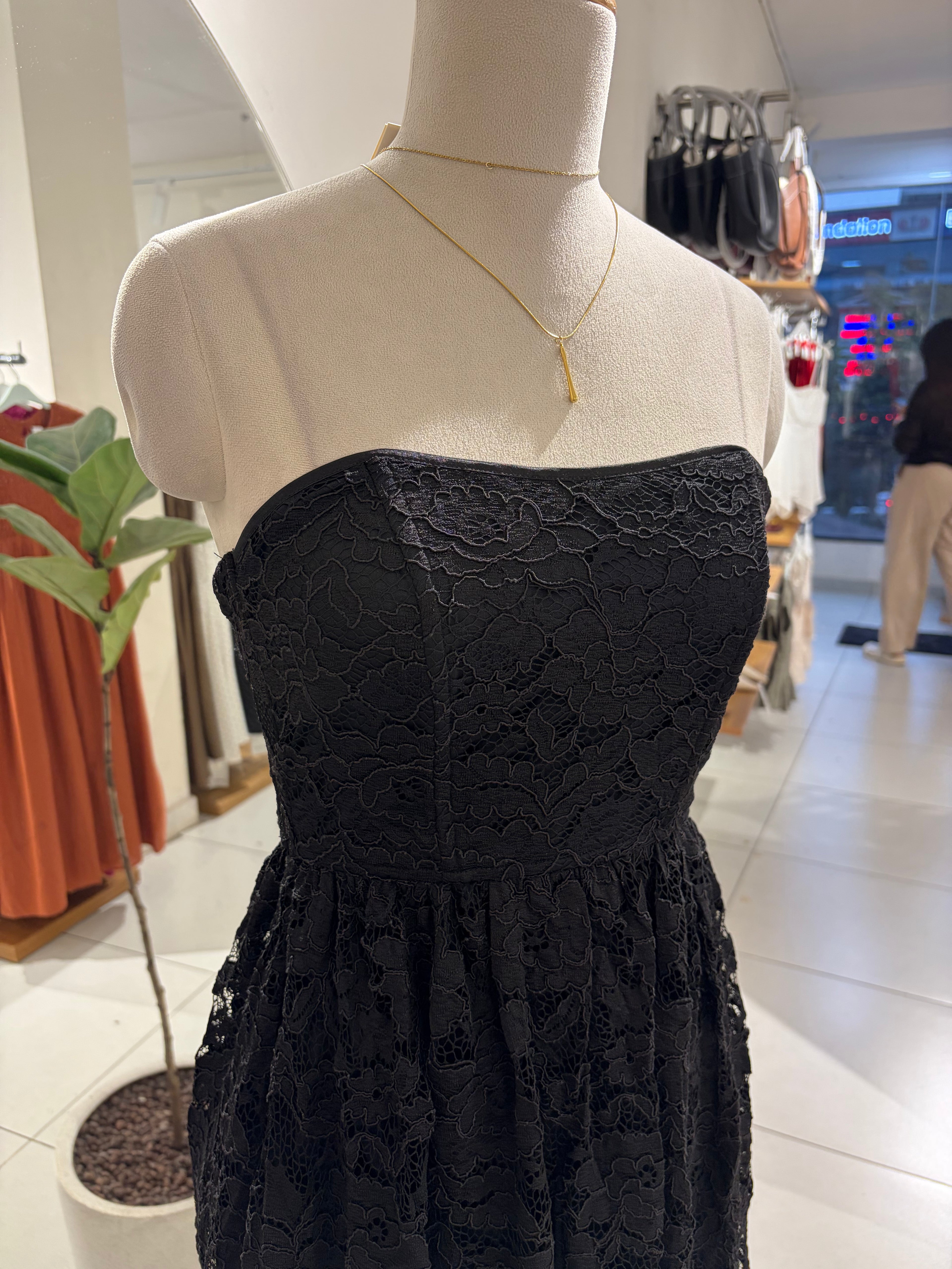 Lace Strapless Short Dress